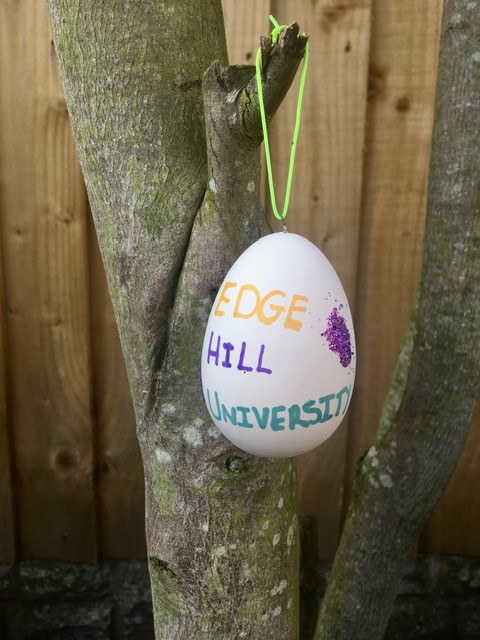 StaffEhu's tweet photo. To our @edgehill community, We wish you all a fun and relaxing break! ❤ #MyEHU https://t.co/iXmJKLpnVf