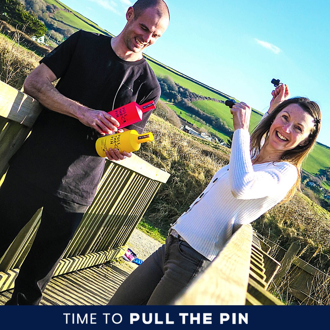 It's Easter 😀  ... well very nearly! It's time for us to Pull The Pin! 
Wishing you all a weekend of Rum and Fun! Who will you be sharing it with?

#croyde #woolacombe #rum #friends #family #bankholiday #easter 

Thankyou @sarahpedlarphotography
