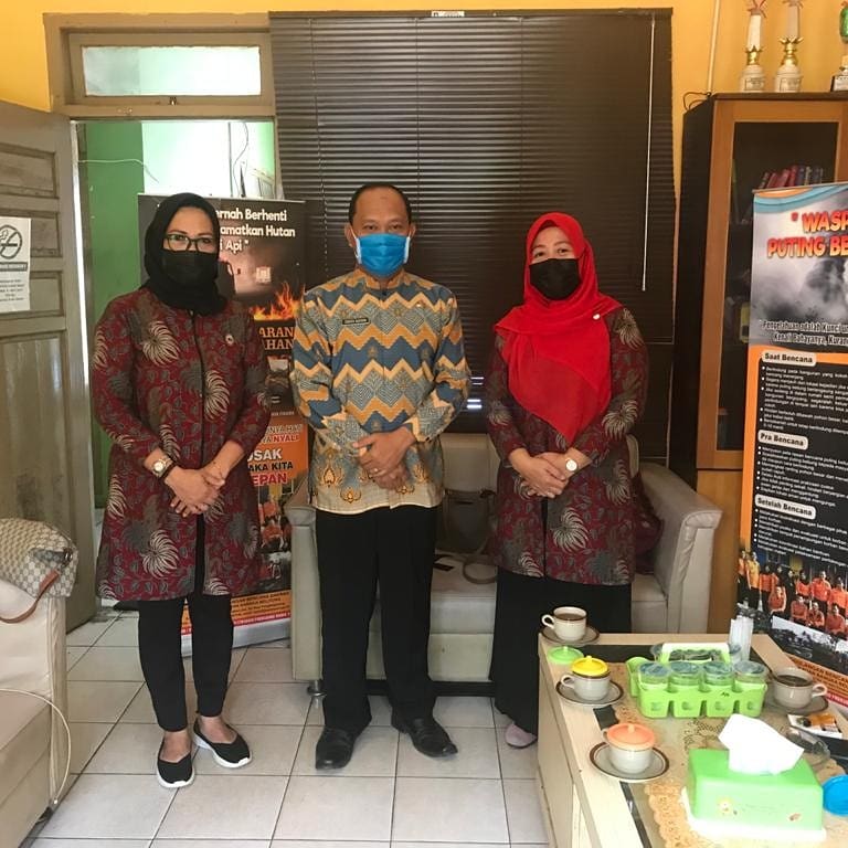 Pro1RRISeiliat's tweet photo. Hasil wawancara dengan kadis BPBD Babar terkait kesiapan tanggap bencana dan penanganan covid 19 di babar.
#indonesiatatanankehidupanbaru https://t.co/6SSKBr6gdE