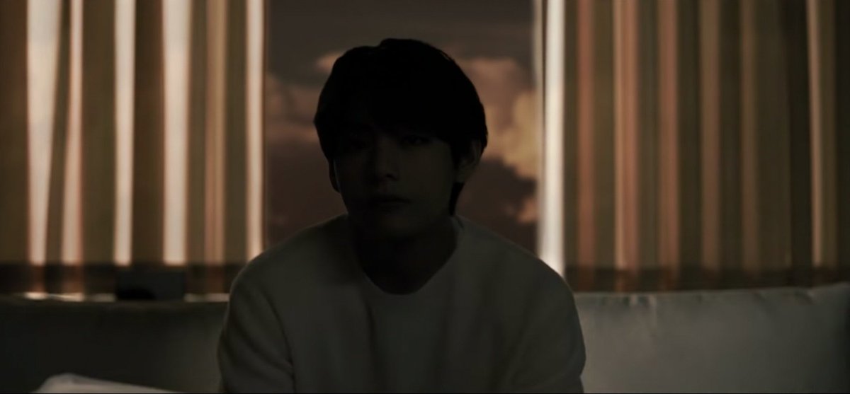 VanTaehyungogh7's tweet photo. 🎬🎞️
#FilmOutbyBTS 
#FilmOutIsComing #KimTaehyung https://t.co/mUsO39I1mK