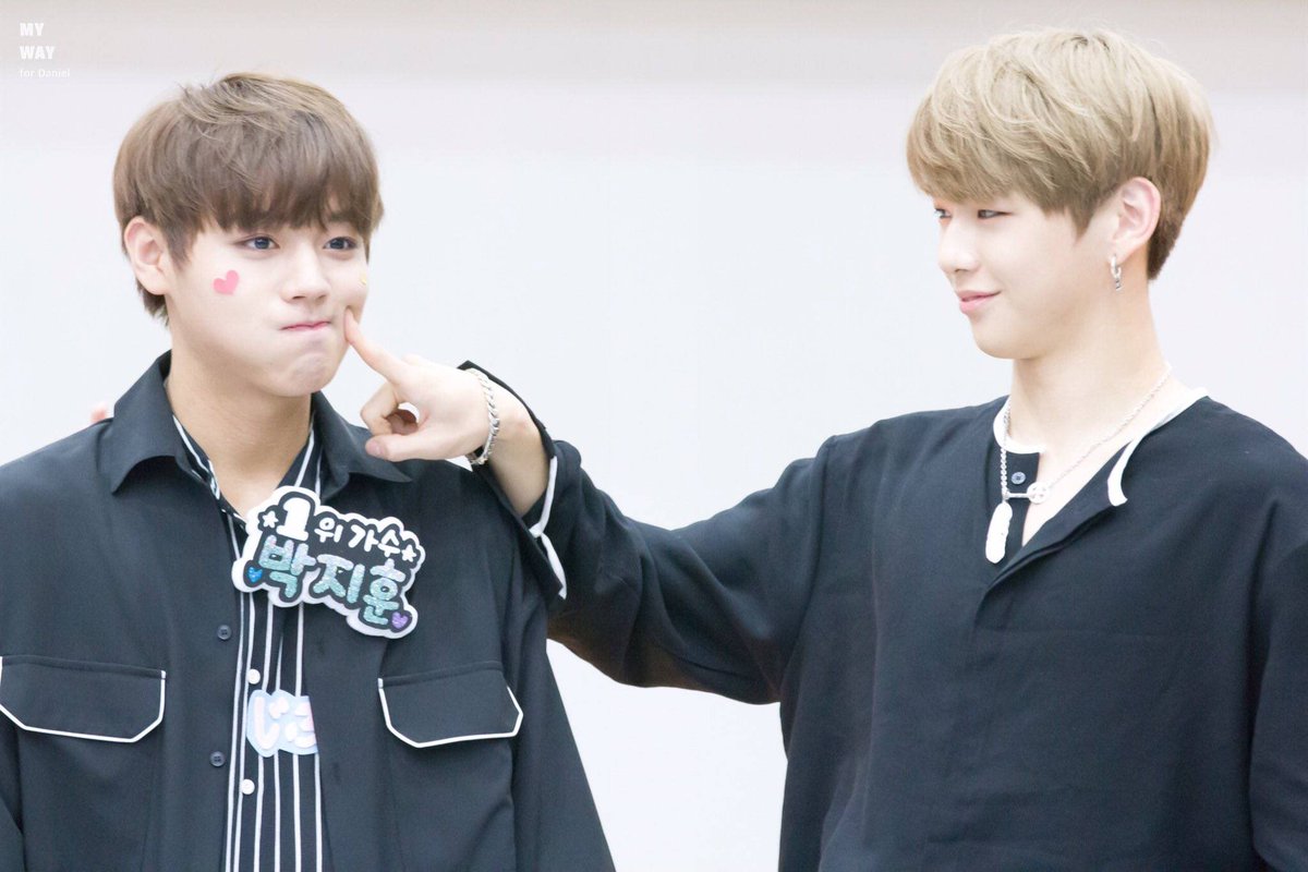 rednblueplanets's tweet photo. Everything reminds me of Nielwink🤧 https://t.co/xmaaCgVaMc