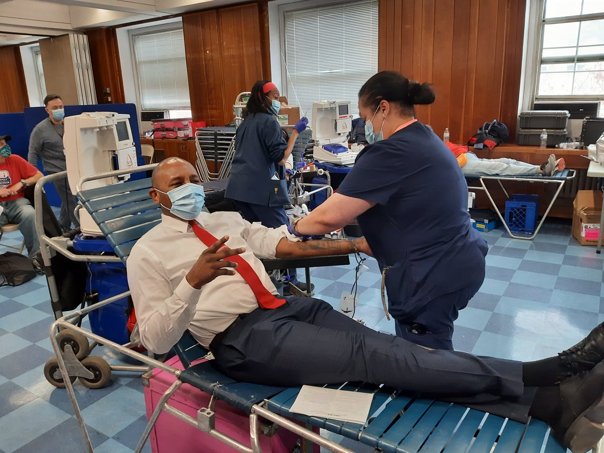 QnsBPRichards's tweet photo. Thank you to all who gave the gift of life yesterday and donated blood at our #Queens Borough Hall blood drive with @NYBloodCenter and @KingFightsCancr — who I had the honor of meeting, along with the rest of the Singh family. 

Every donation you made could help save a life. https://t.co/jPBPiNXgqW