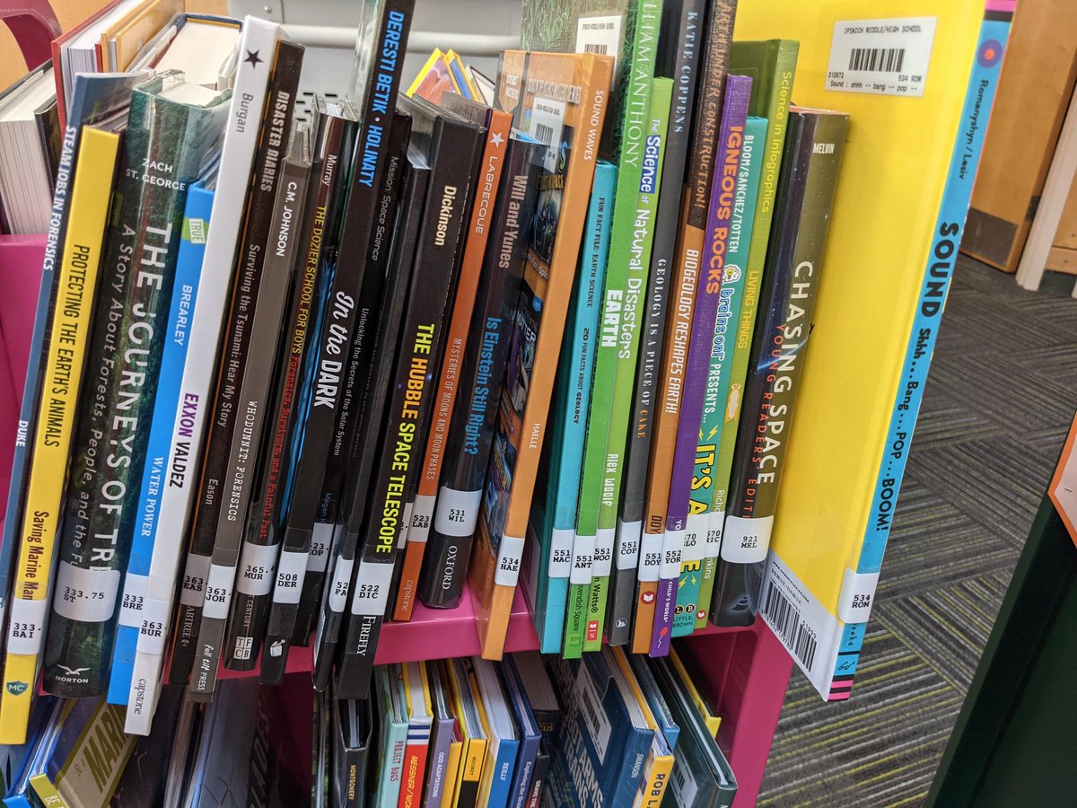 IPSKmsHSLibrary's tweet image. Hundreds of new books have been added to the Ipswich Middle &amp;amp; High School library this year in the  STEAM areas! Stop by and check out our new collection thanks to an Innovation mini grant from Ipswich Public Schools #Steam #STEMeducation #librarybooks #middleschool #highschool