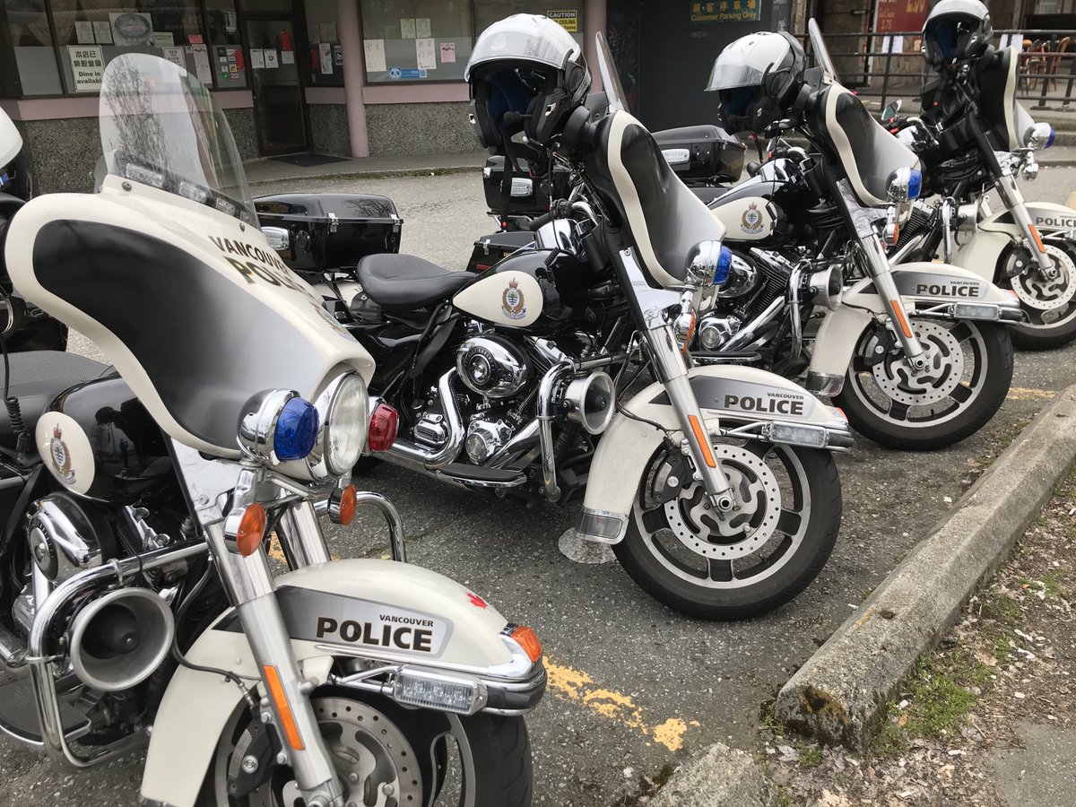 RoadSafety_Paul's tweet photo. Distracted Driving education & enforcement happening now with @VPDTrafficUnit @icbc @HChristie2104 @RoadSafetyHarv Happy Easter & ‘Be A Good Egg’ #LeaveYourPhoneAlone #EyesFwdBC https://t.co/xv9j95X06j