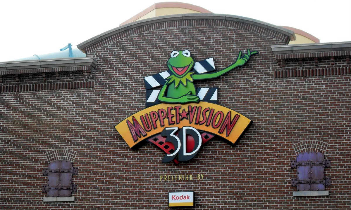 disneypicaday's tweet photo. Breaking news: #MuppetVision3d to get new film to match the #StarTours retheming of #MuppetsInSpace! New version of #HyperspaceHoopla featuring Muppet Stormtroopers coming as well! #AprilFoolsDay https://t.co/vLe0rTfk3S