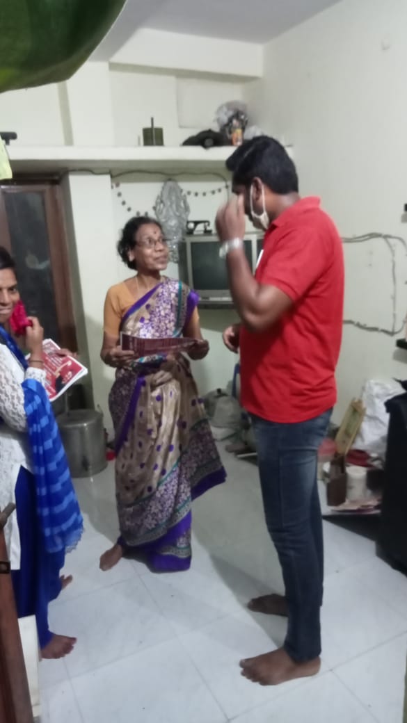 Purushoth1208's tweet photo. இன்று, நமது வெற்றி வேட்பாளர் திரு K M சரீப் அவர்களை ஆதரித்து 112 வார்டு, ஈஸ்வரன் நகர் &amp; காந்தி நகர் பகுதியில் நம்மவர்கள் வீடு வீடாக சென்று துண்டு பிரசுரம் வழகினர் @NewsMaiam @SandiyarKaran @offl_kmshariff @MaiamITOfficial @maiamofficial @TMJK_ITWING @Tmjk_Media @MNM_CKMurugan https://t.co/fkfW5p33bP