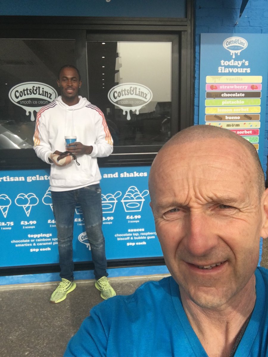 Great to see World Cup Winner ⁦<a href="/JofraArcher/">Jofra Archer</a>⁩ at ⁦<a href="/cottsandlinz/">Cotts&Linz</a>⁩ today. Wishing him a speedy recovery 👍