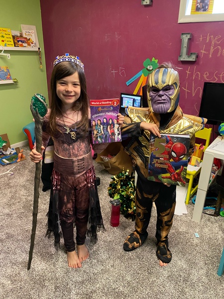 SycamoreSchools's tweet image. Our virtual Aves love to read! For #VirtualSpiritWeek, they dressed up as their favorite book characters or shared their favorite books to read! #storysuperstars