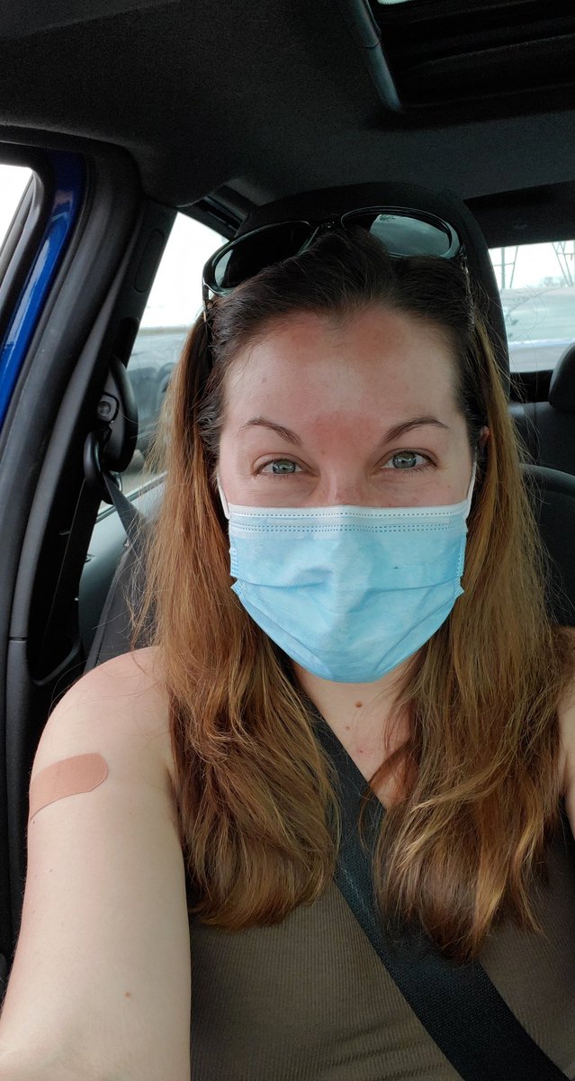 BridgetKJohnson's tweet photo. Way to go @WeberShandwick for giving their employees paid leave to get their vaccine! Took me nearly 3 hours in line to get my first dose - definitely needed that. Proud to work for such a caring place! #CovidVaccine #sleeveupDallas #vaccinated https://t.co/tm4EzIxDaP