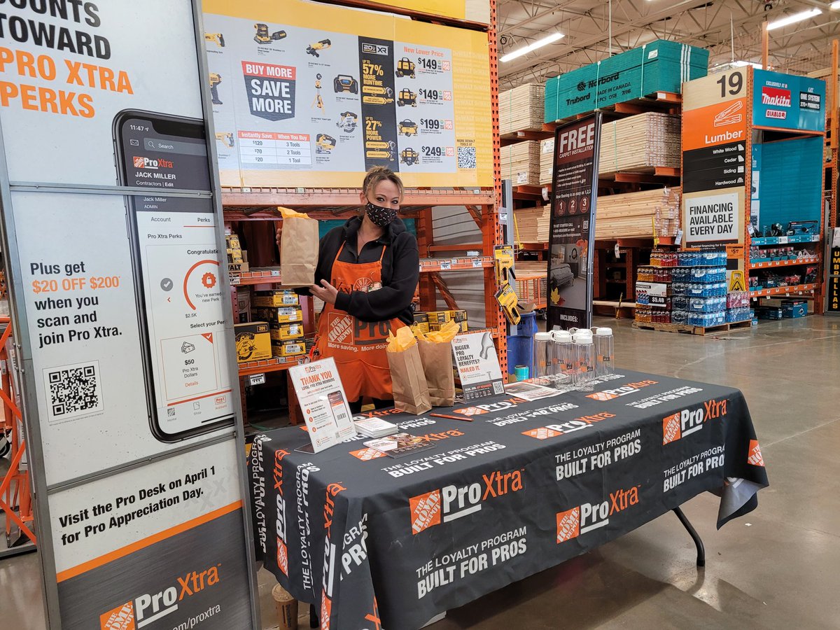 DanielleStagno1's tweet photo. PA Kayla driving PRO perks! #YouGotPerked @HalesJeremy @ORANGEoregonian @rjredfield541 @peerbux_adam https://t.co/kpqXc3WNX8