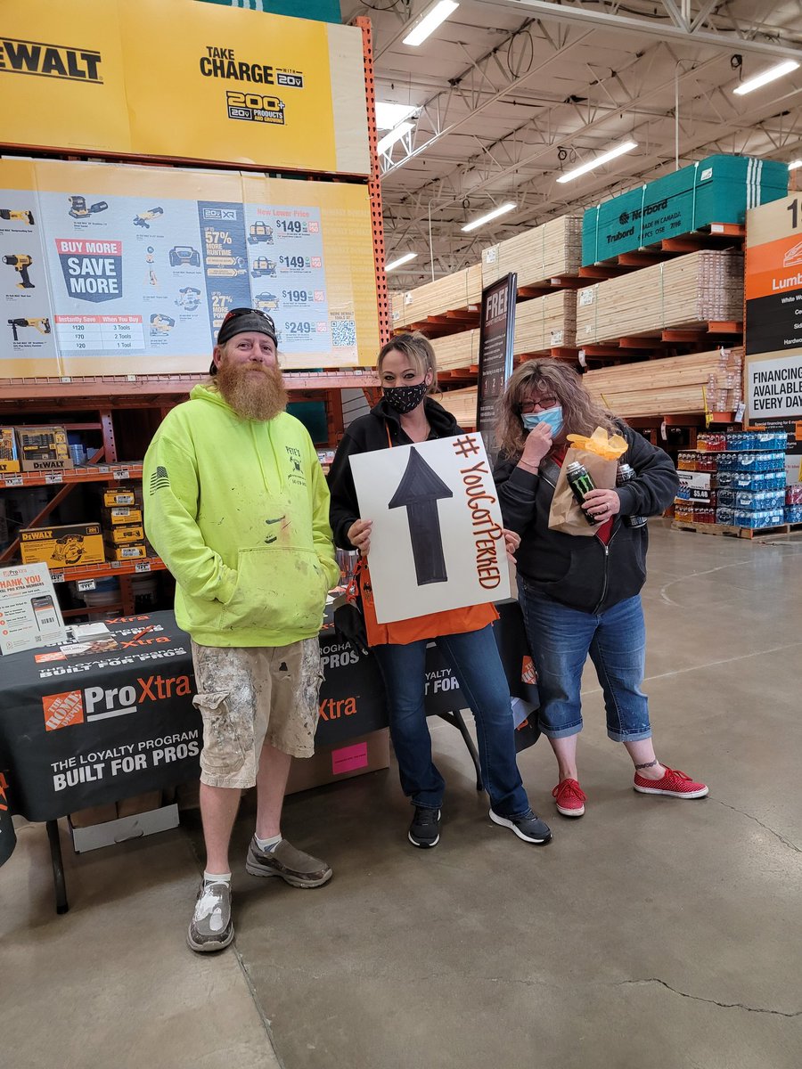 DanielleStagno1's tweet photo. PA Kayla driving PRO perks! #YouGotPerked @HalesJeremy @ORANGEoregonian @rjredfield541 @peerbux_adam https://t.co/kpqXc3WNX8