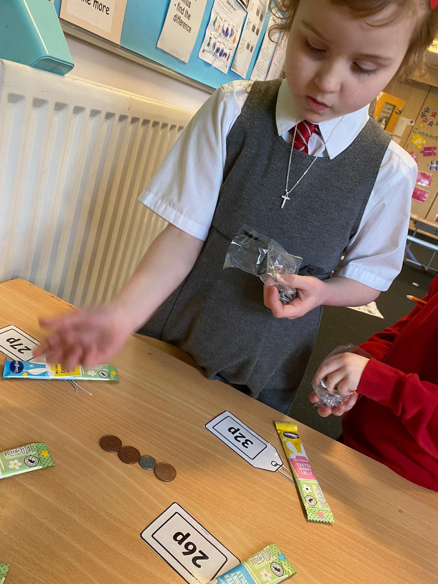 AntoninePrimary's tweet image. Our P2 pupils using coins to buy Easter products from their class shop #reallifecontexts #engagement