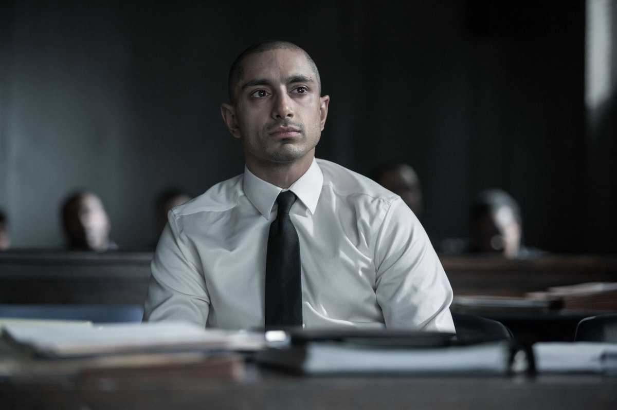 🔴حرق
النهاية احبطتني كثيرًا وأراها ناقصة الى الان ، حتى لو تم التلميح للمجرم يبقى من حقي كمشاهد ان اعرف مالذي حدث ليلة وقوع الجريمة وكيف فعلها ! واشاهد كذلك احداث الحقيقة وكيف ستنتهي حتى لو بتفاصيل قليلة ، في نظري ان الكاتب كان لديه متسع من الوقت ولكن لم يوفق في الخاتمة.