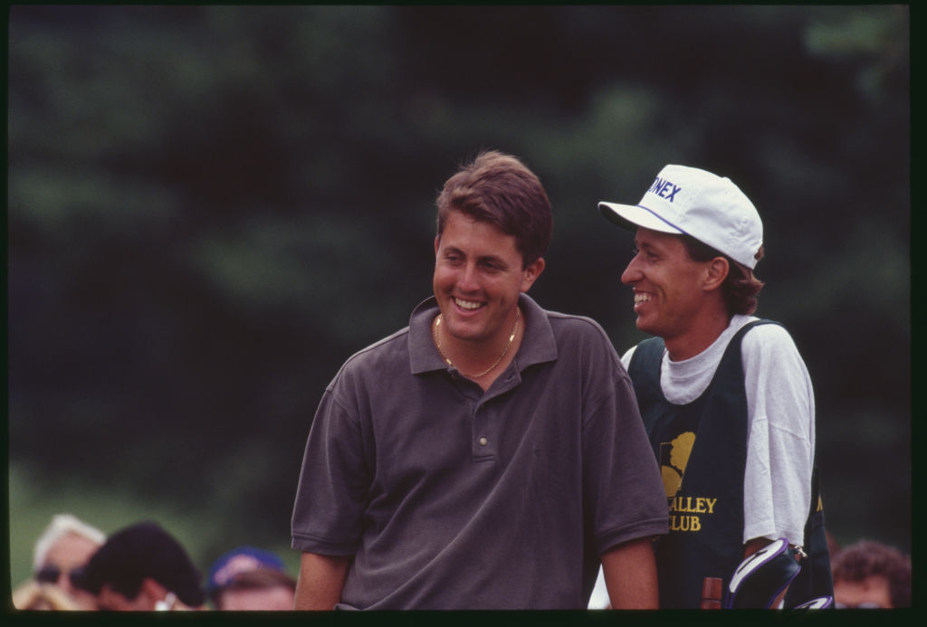 GOLFTV's tweet photo. Phil and Bones. 1992.
#CaddiesWeek https://t.co/4ZXKLqw3Av