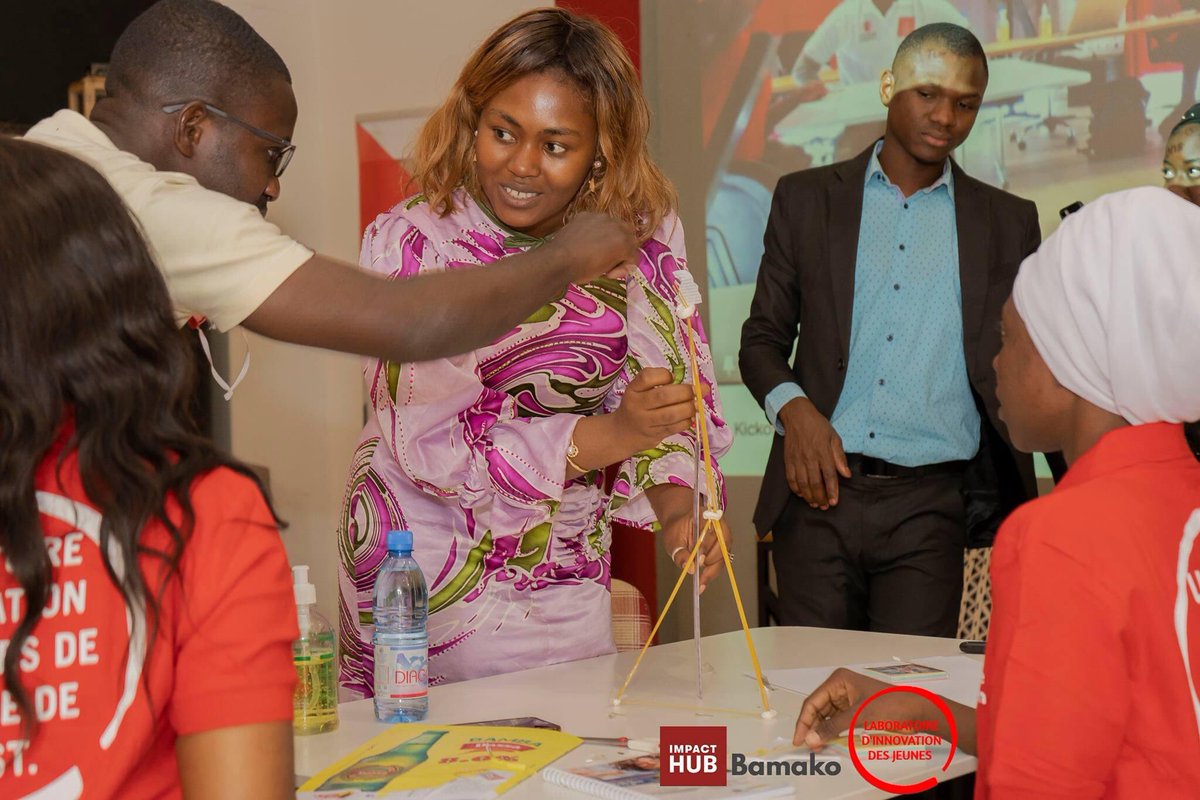 ImpactHubBKO's tweet photo. LE MARSHMALLOW CHALLENGE !
L'objectif du jeu était de faire comprendre aux jeunes que tout seul on va plus vite, mais qu'ensemble on va plus loin.
Les pays participants sont : MALI - SÉNÉGAL - NIGER - BURKINA - COTE D'IVOIRE
#YILAB
#SavetheChildrenauMali
#wayil2020
#yil2020 https://t.co/Yij8MbTMql