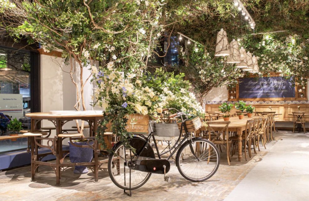 BizBash's tweet photo. 10 New Venues in New York for Spring 2021 Meetings and Events: Planning ahead for future events? Consider these buzz-worthy #restaurants, #hotels, #meetingspaces and other #eventvenues that recently opened in #NewYork 😍  https://t.co/zmlydbPYAy 

#BizBash #BizBashNY #eventprofs https://t.co/BBIlk6xwbR