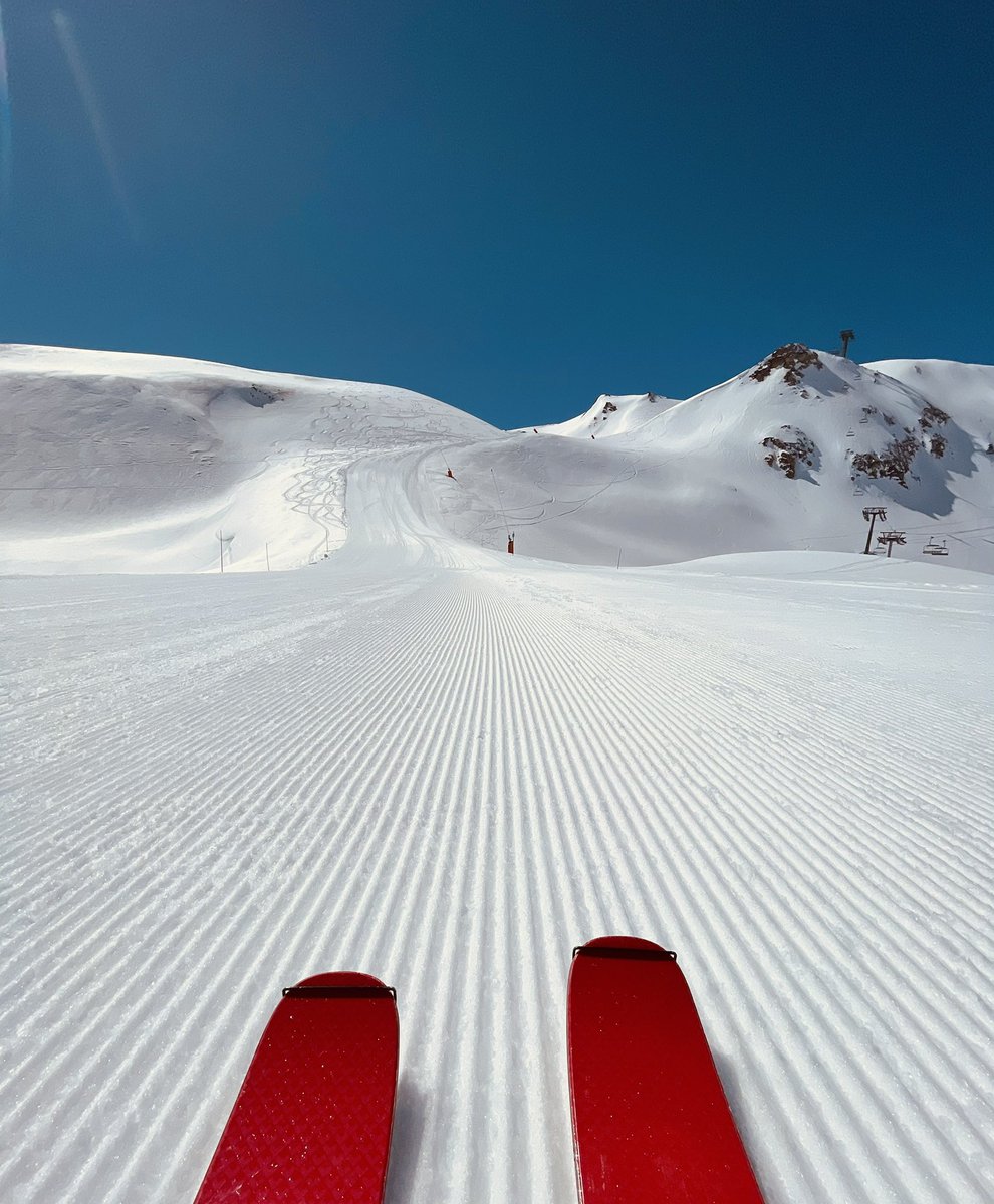 TignesOfficiel's tweet photo. Carpe diem : on en profite jusqu'au bout du bout ❤️
#tignes #tignaddict https://t.co/MMMBysKKbK