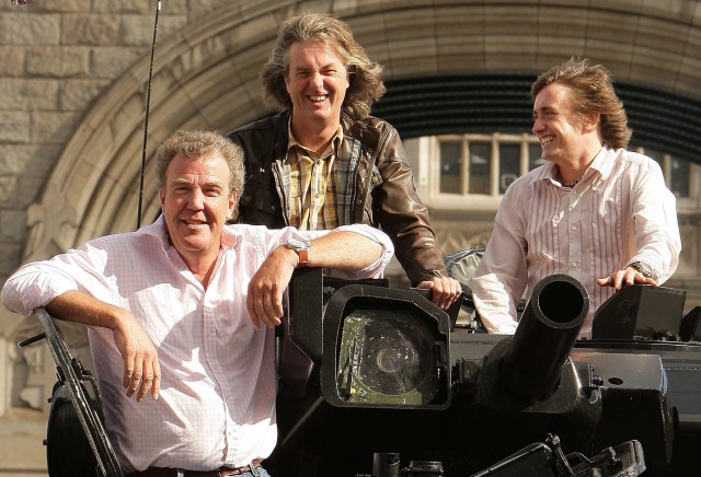 Ck Tf 実写トランスフォーマーは 事前に英bbcの車番組 Top Gear それもジェレミー クラークソン ジェームズ メイ リチャード ハモンドの3人が司会を務める黄金期のエピソードを見ておくとより一層楽しめます