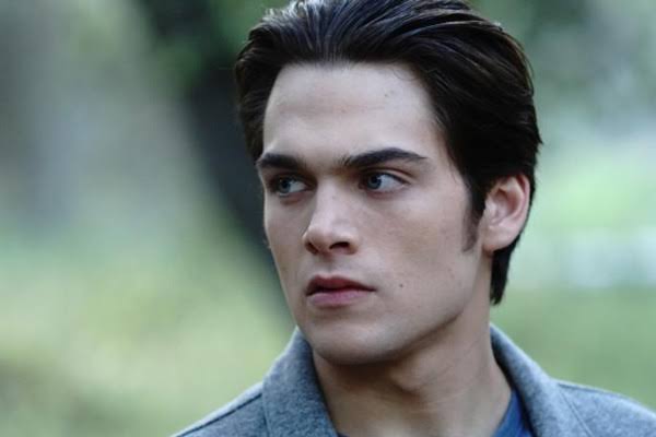 O criador de Teen Wolf confirmou um revival da série.

Tyler Posey, Holland Roden, Shelley Hennig e Dylan Sprayberry irão retornar.

🗞️ DayOne