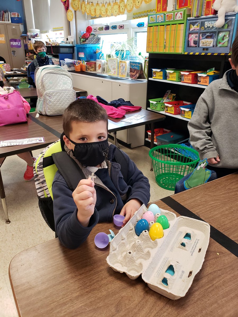 JaniceMoster's tweet photo. New Life Eggs helped us prepare for Easter 🐣 https://t.co/WGjq0F04g1