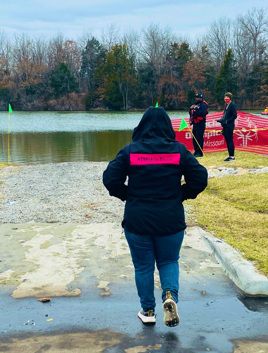 TMoTruckWestMO's tweet photo. We’re plunging into Small Town Rural full force! Catch our #RoyalMagenta squad trucking in St. Joseph, MO & in Oak Grove, MO today! #STRtakeover
🚚 💨 💨 #beepbeep 💨 💨 https://t.co/uPbucZcOhU