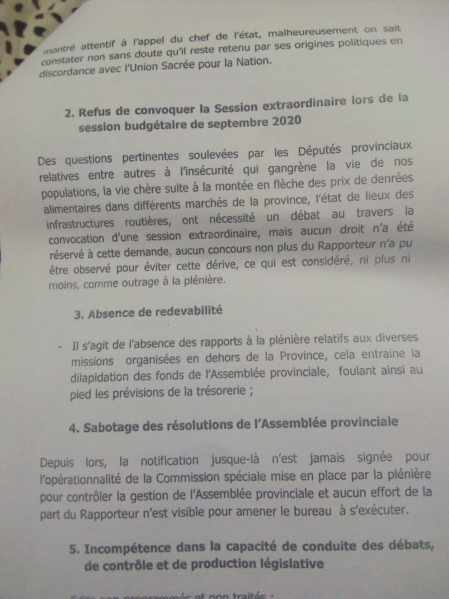 etiennemulindwa's tweet photo. Au #Sud-Kivu, 3 membres du bureau de l'#ASSPRO sont visés par des pétitions. Le Président @Lwamirha du @pprdofficiel, le rapporteur @AmaniKamanda2 et rapporteur adjoint proche de @MwilanyaNehemie. Ça bouillonne au Sud-Kivu. Ils sont accusés notamment d'incompétence @TheoKASI https://t.co/qXWWMkAh24