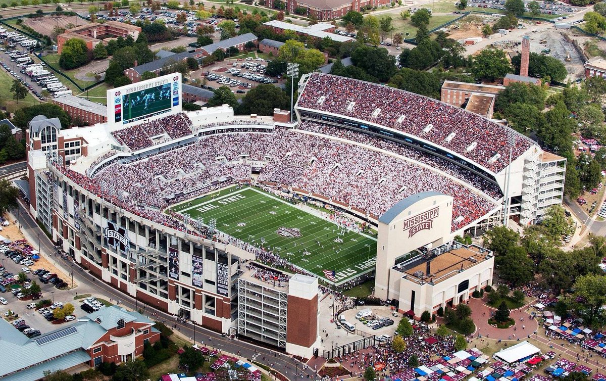 Blessed to say I have received an offer from Mississippi State university 
@WRsSpurrierMSU <a href="/HailStateMBK/">Mississippi State Men's Basketball</a> <a href="/CoachWellsDP/">Rodney Wells</a> <a href="/PantherZone/">Dr. Phillips HS Athletics</a> <a href="/dphsfootball/">Dr. Phillips</a> <a href="/RodneyW69929469/">Rodney Wells</a>