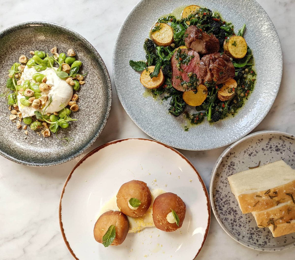 Continibites's tweet image. 🐣ALERT🐣 Orders closing at 8pm tonight for our #Eastermenu at #ContiniatHome this weekend. So get your orders in for Friday to Sunday for Edinburgh delivery now to avoid disappointment 🐣shop.contini.com/collections/se…