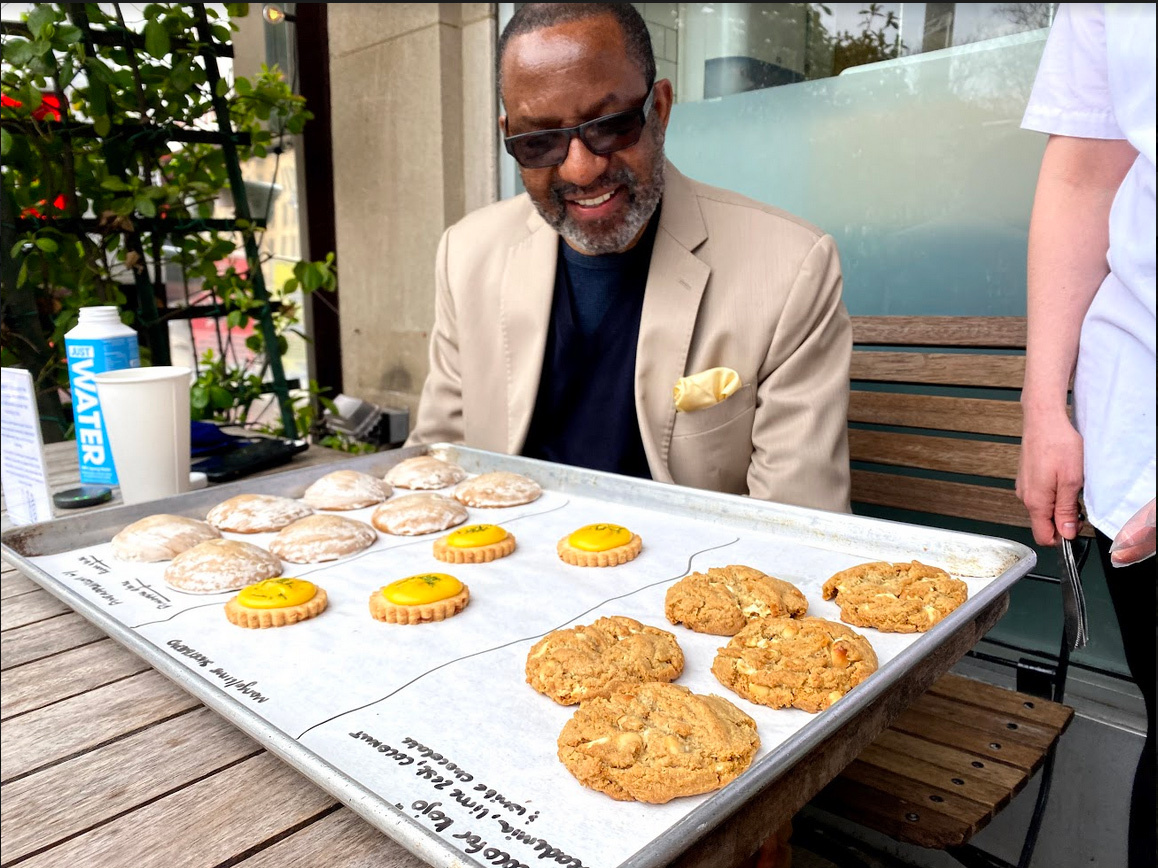 wamu885's tweet photo. Our friends at @breadfurst wanted to honor Kojo @nnamdikid as he wraps his daily show. 

And there's no better way to do that than with a Kojo Cookie! 🍪 (1/x) https://t.co/rvmFW0eapf