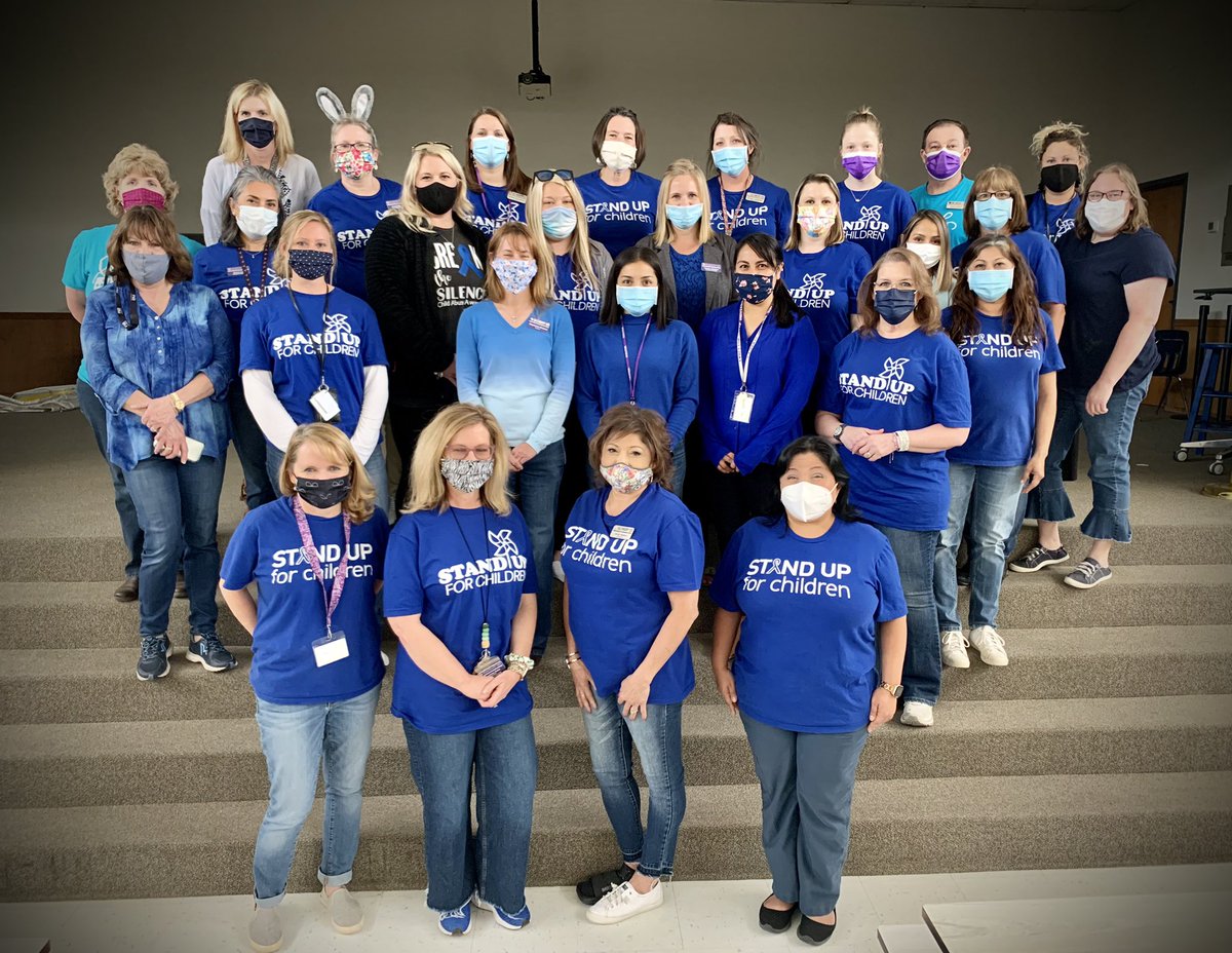 Emma Roberson stands up for children! <a href="/emmaelem/">Emma Roberson Elementary School</a> #eeslilpirates #ChildAbusePreventionMonth