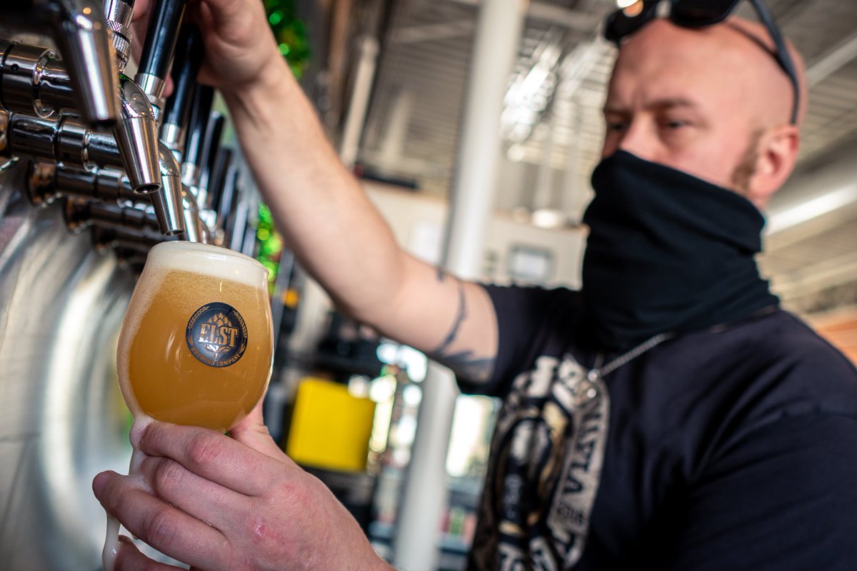 elstbeer's tweet photo. APRIL FOOLS FLIGHT! 🍺🙌

Stop by the taproom tonight for our April Fools Flight Special -- Order a flight from Weston, and if you can guess each beer correctly, you'll get HALF-OFF your flight! Do you dare? https://t.co/UclXnG97SB