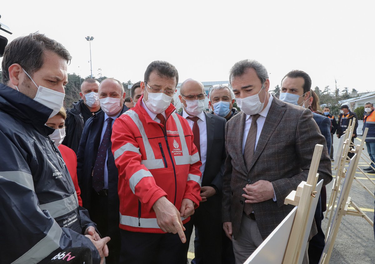 IbbYolYapim's tweet photo. İstanbul Büyükşehir Belediye Başkanımız Sn. Ekrem İmamoğlu, Arnavutköy 4.bölgemizde "Kışla Mücadele" ekibimizi ziyaret ettiler. Başkanımıza ziyaretinde Genel Sekreter Yardımcımız; Arif Gürkan Alpay, Daire Başkanımız; Seyfullah Demirel ve 4.Bölge Müdür Yardımcımız https://t.co/WhINGP6ajH