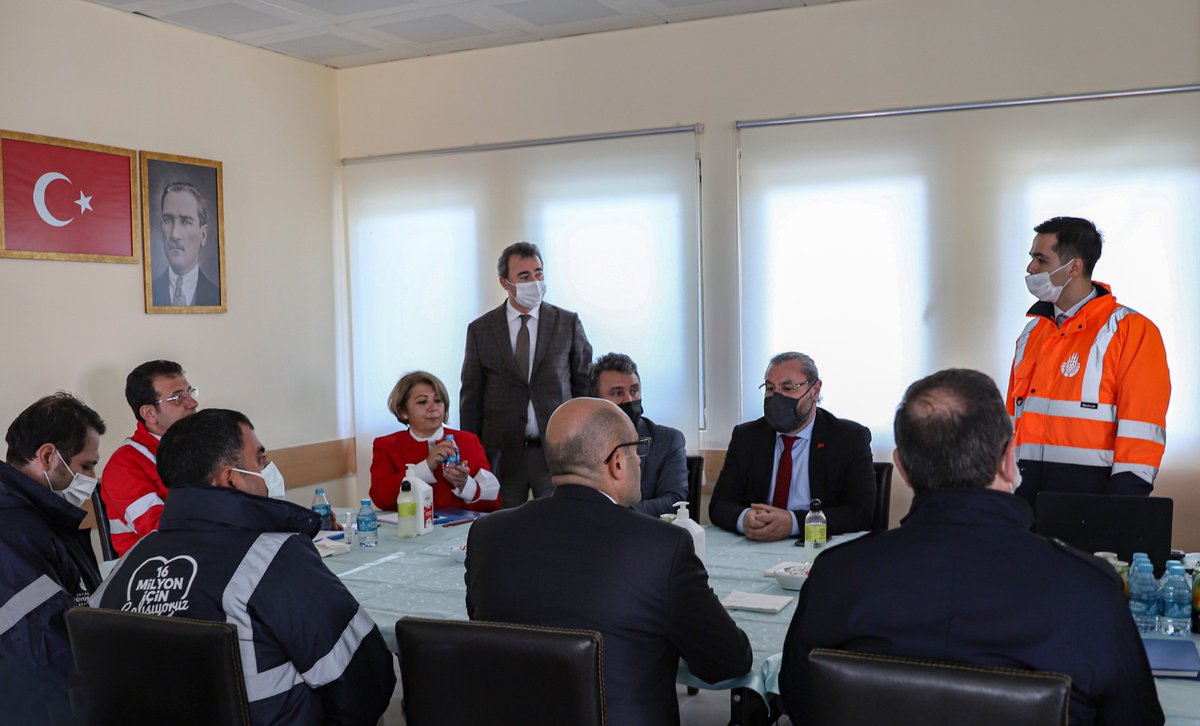 İstanbul Büyükşehir Belediye Başkanımız Sn. Ekrem İmamoğlu, Arnavutköy 4.bölgemizde "Kışla Mücadele" ekibimizi ziyaret ettiler. Başkanımıza ziyaretinde Genel Sekreter Yardımcımız; Arif Gürkan Alpay, Daire Başkanımız; Seyfullah Demirel ve 4.Bölge Müdür Yardımcımız