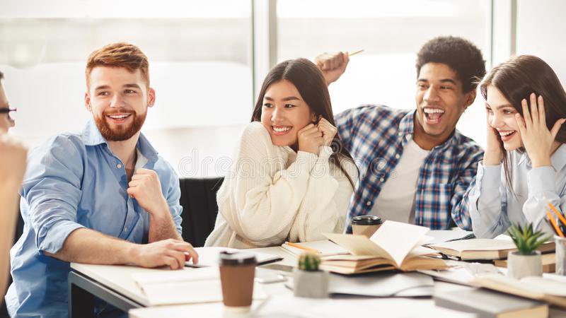 Notos63953974's tweet photo. Life is better when you’re smiling 🤪 #AprilFools https://t.co/rGv5boiwWL
