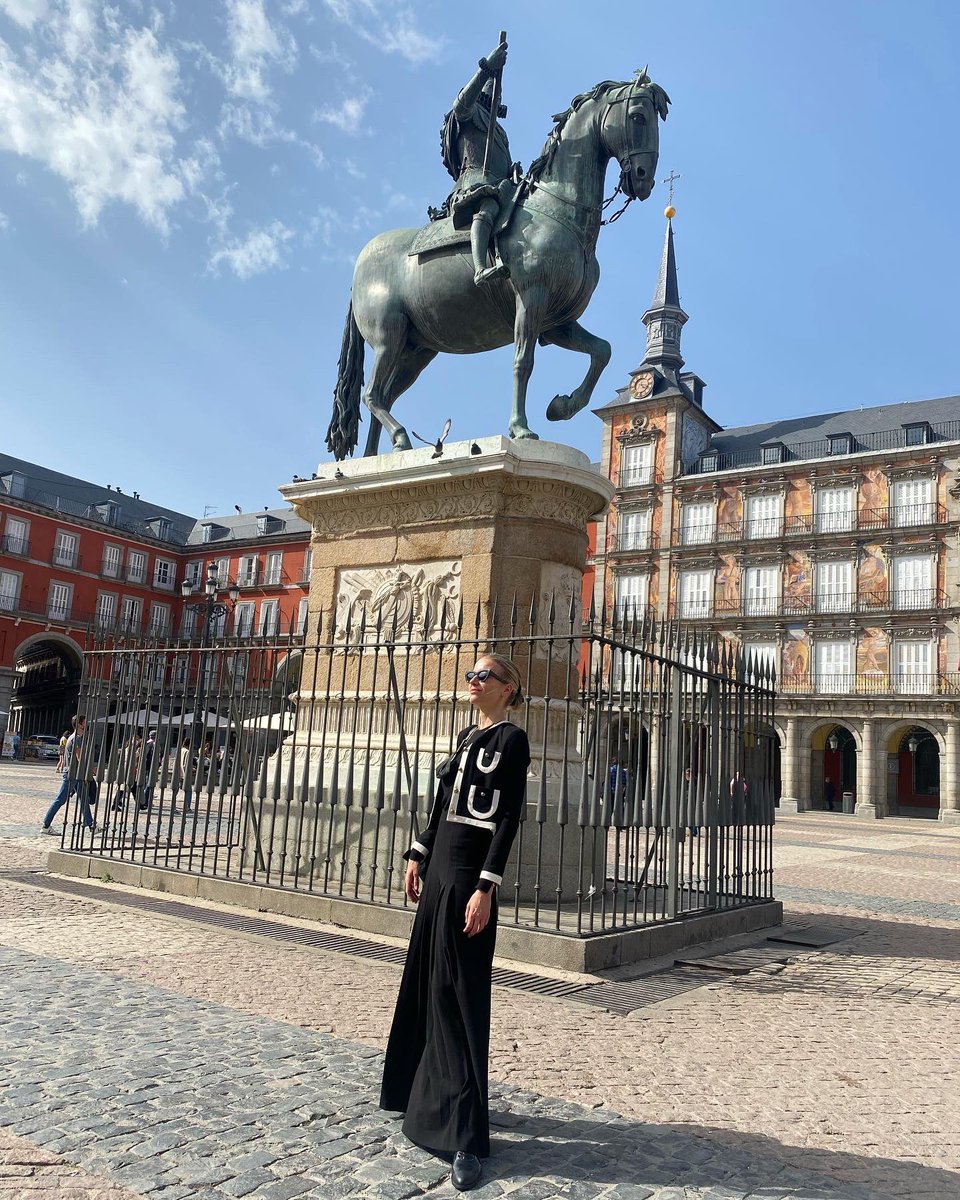 marialeonstyle's tweet photo. #SemanaSanta en #Madrid y con mi querida #Sevilla , siempre, en mi corazón #MariaLeonStyle #tradiciones #cultura #JuevesSanto #quevivaEspaña https://t.co/TapANSxE9x