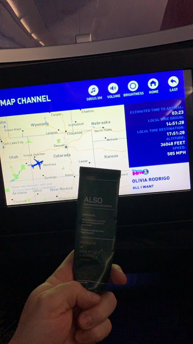 NickyTripz's tweet image. Don’t leave home or travel without @ourjourn moisturizer and hand sanitizer in one! #ourjourn #keepemclean