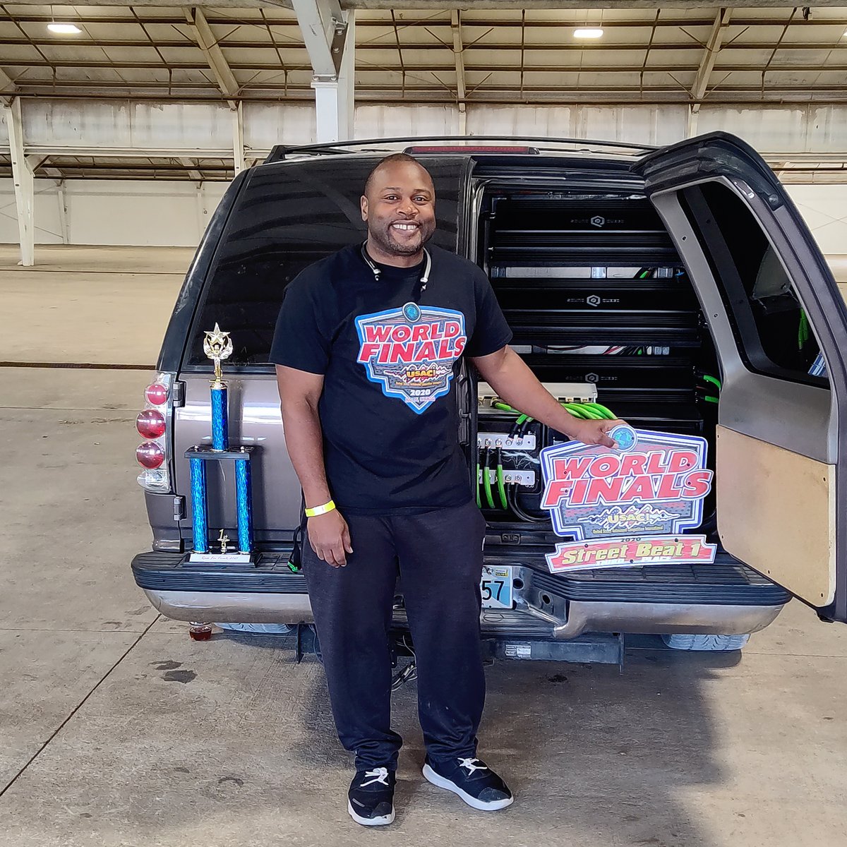 SoundQubed's tweet photo. Michael Longstreet went big last weekend!
Despite working with a wounded sub, he took First in Sound Quality 3x, Third in Street Beat 1, and 4th Place in Trunk Unlimited!
Congrats, Michael!!
#SoundQubed #Usaci #12Volt #DIY #CarAudio #SubPorn #WooferGram #BanginBros #Shtnonm https://t.co/HxWVDd09mx