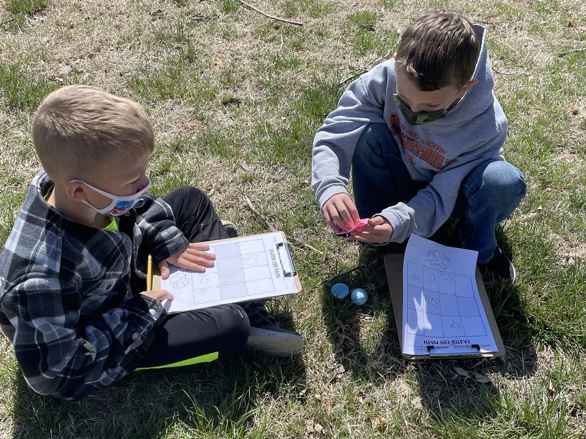 Mrs_RBerns's tweet photo. It was a beautiful day for a math Easter egg hunt! The kids did an awesome job working together to solve problems reviewing time, counting tens &amp; ones, and + &amp; - groups of ten. #abilene5starschools #iteach1st https://t.co/sf1jxepZau