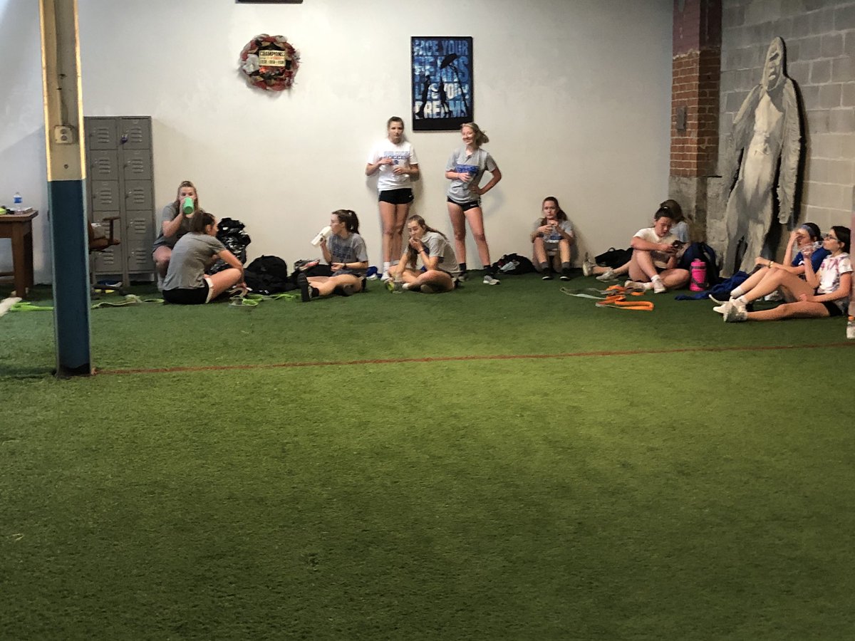 SKLadyPioneers's tweet photo. Broke in some new gear....some girls we choosers....all of them we grinders! #BeAChooser #KeepShowingUp https://t.co/vh8aSWclz3