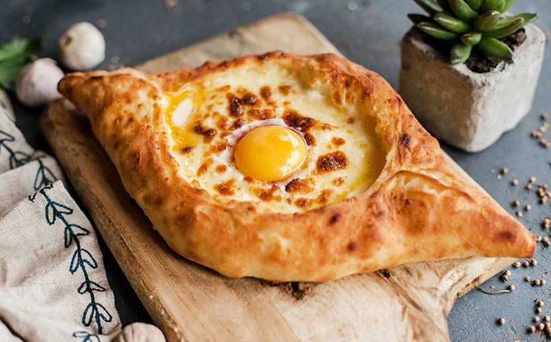 Aietix's tweet photo. @magg_py Looks like Georgian Cheese Bread Recipe - Acharuli Khachapuri

https://t.co/nD9LUyREqA https://t.co/QwLyAkHp0B