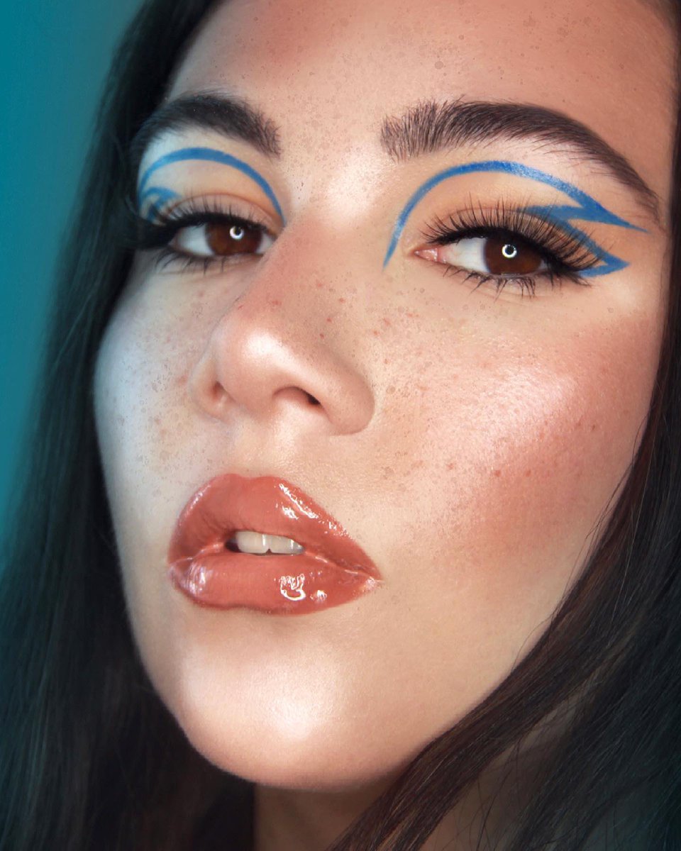 exetess's tweet photo. @ColourPopCo liner-high sky
@elfcosmetics concealer-light peach
@MorpheBrushes 8F fair palette 
@thebalm Mary-Lou highlighter 
@fentybeautylime blush-petal poppin
@ABHcosmetics clear brow gel 
@limecrime lip liner-angel
@TooFaced lipstick-child star
@kyliecosmetics gloss - klear https://t.co/pI0GB7i5uy