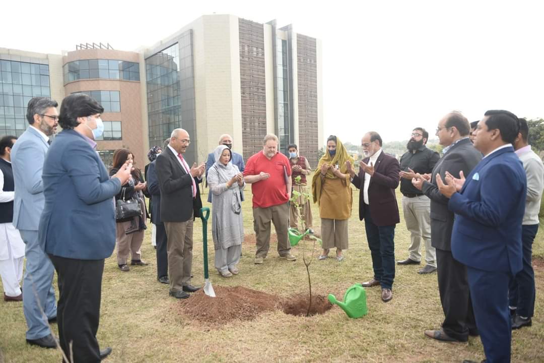 naeemq's tweet image. Instead of making "April Fool" on 1st April  Plant trees  to make April  Cool.
Spring Tree plantation at National University of Science &amp;amp; Technology  Islamabad  by Team National forum for Environment &amp;amp; Health #NFEH &amp;amp; #CSR Club Pakistan #environment @energy154 @NEC__Official