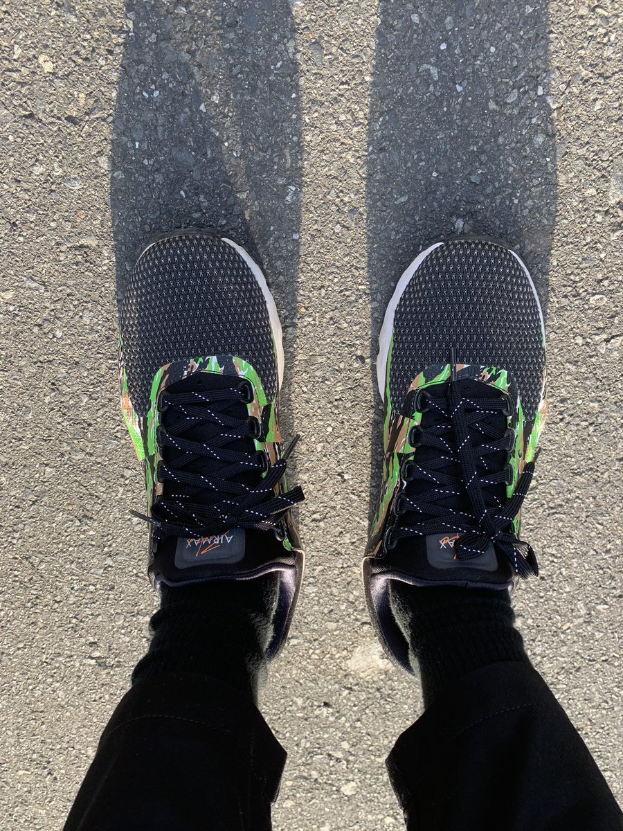gi_oyo's tweet photo. おはようモーニング🌞
金曜日が来ましたー
今日も1日頑張りましょうー
#ohayomorning
#tokyounited
#jwave
#airmaxzero https://t.co/LVug1k3GRv