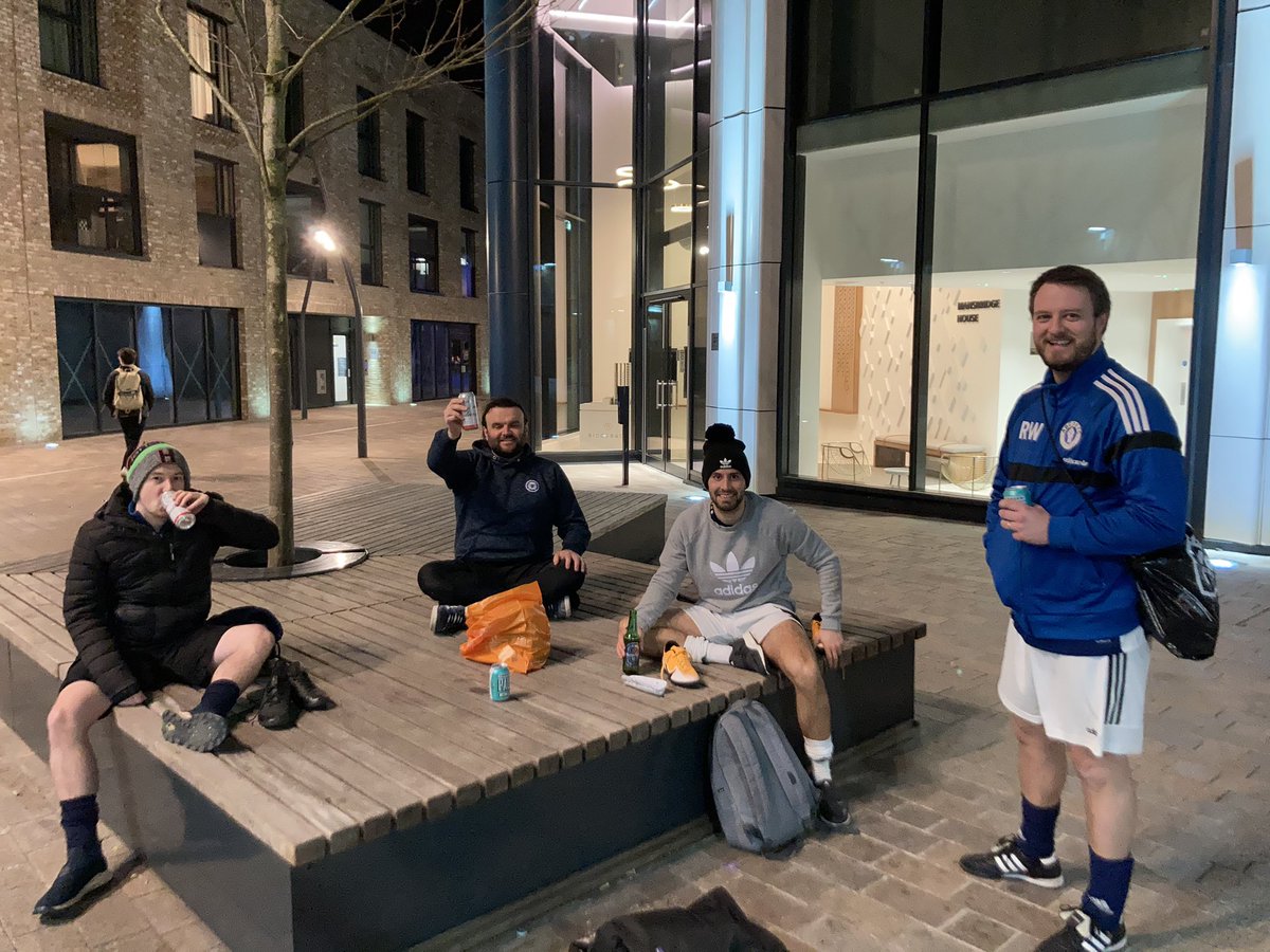 ABCDEOfficial's tweet photo. Thursdays are back #FootballWithoutCansIsNothing https://t.co/mjdsEmTc4B