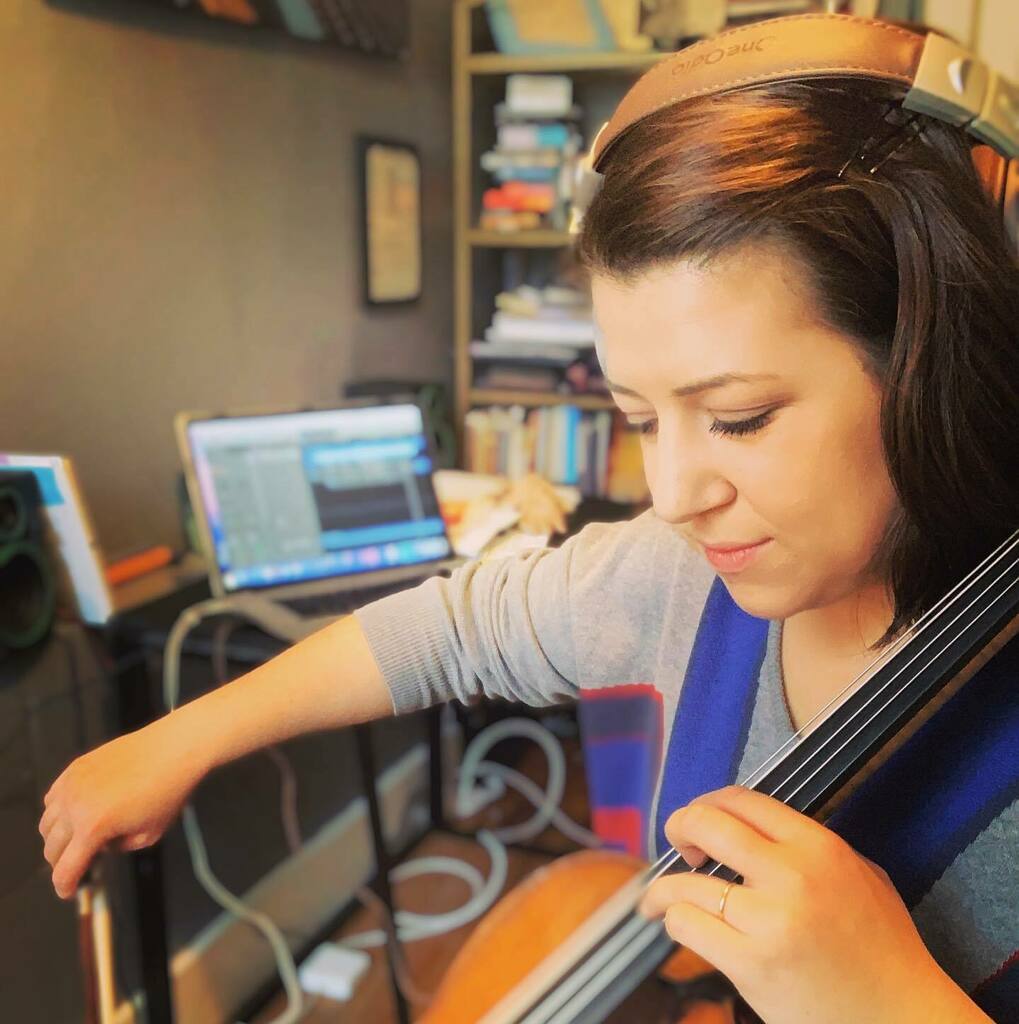 natalievcellist's tweet image. Keeping sane via #sessionwork 💜🎶 #lovemyjob #cellistsofinstagram #stringplayer DM for collabs 🙌 instagr.am/p/CNI6N5Mg2rS/