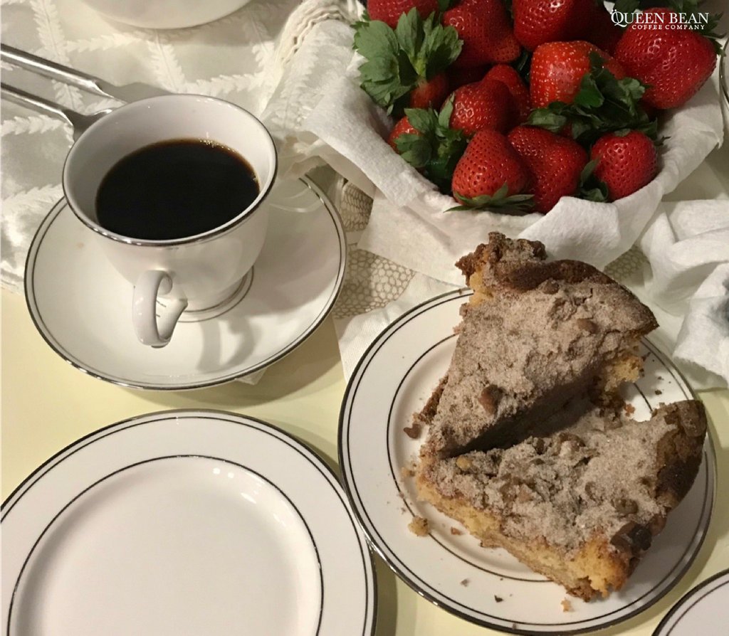 QueenBeanCoffee's tweet photo. #SaturdayMorning with homemade #coffee cake and crisp, bright Mills 1860 Blend #coffee. #FamilyTime #Classic. 15% off your first order with code FT15: https://t.co/GWk81iuJrv

#TheQueenBean 
#CoffeeLover 
#MillsCoffee 
#SaturdayMotivaton 
#shelteringinplace https://t.co/7MtBorhOAH
