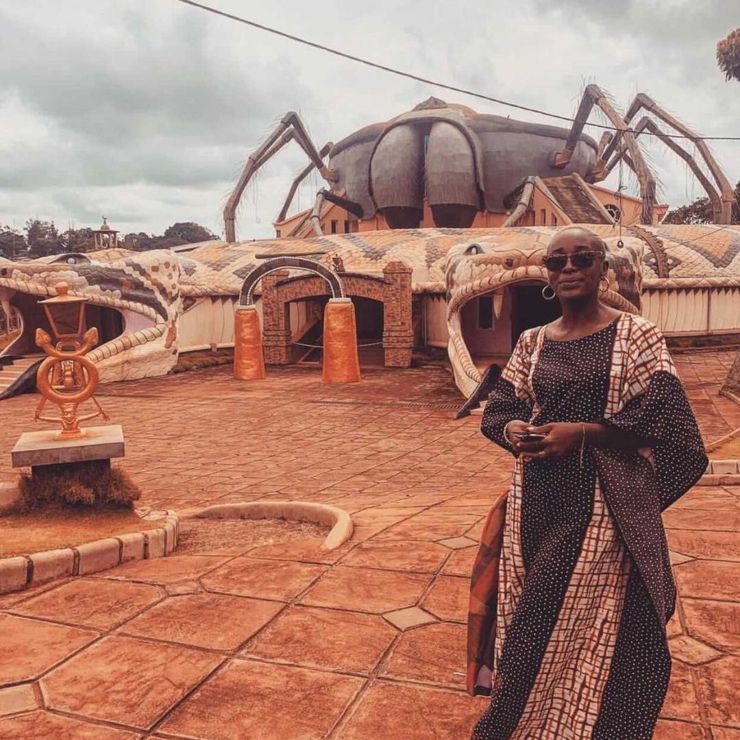 Ntsama29's tweet photo. 📌L’ épisode 10 de Inès is going live s’annonce bien ! Avec @NatAshima et Michael Ntsama, on parlera de leur nouvelle réalité depuis leur retour au pays! 
Ce sera mon premier live avec deux invités et je suis toute excitée 🤩 

Rendez-vous dimanche à 20h? https://t.co/DQApys4BXN