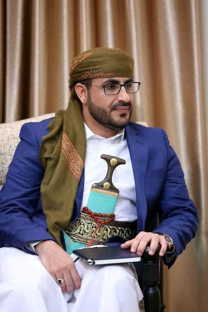 Majidsalman12's tweet photo. يحاصرون اليمن برا وبحرا وجوا ويمنعون المواد الغذائية والطبية والنفطية كافة من الدخول ويستمر مع ذلك ذر الرماد في العيون بحديث مكرر عن دعم السلام فيما يرفضون حتى اللحظة السماح للسفن بالدخول الى ميناء الحديدة  فضلا عن فك الحصار الجائر والمخالف لكل المعايير الإنسانية والأخلاقية. https://t.co/mjgqNsdPJw