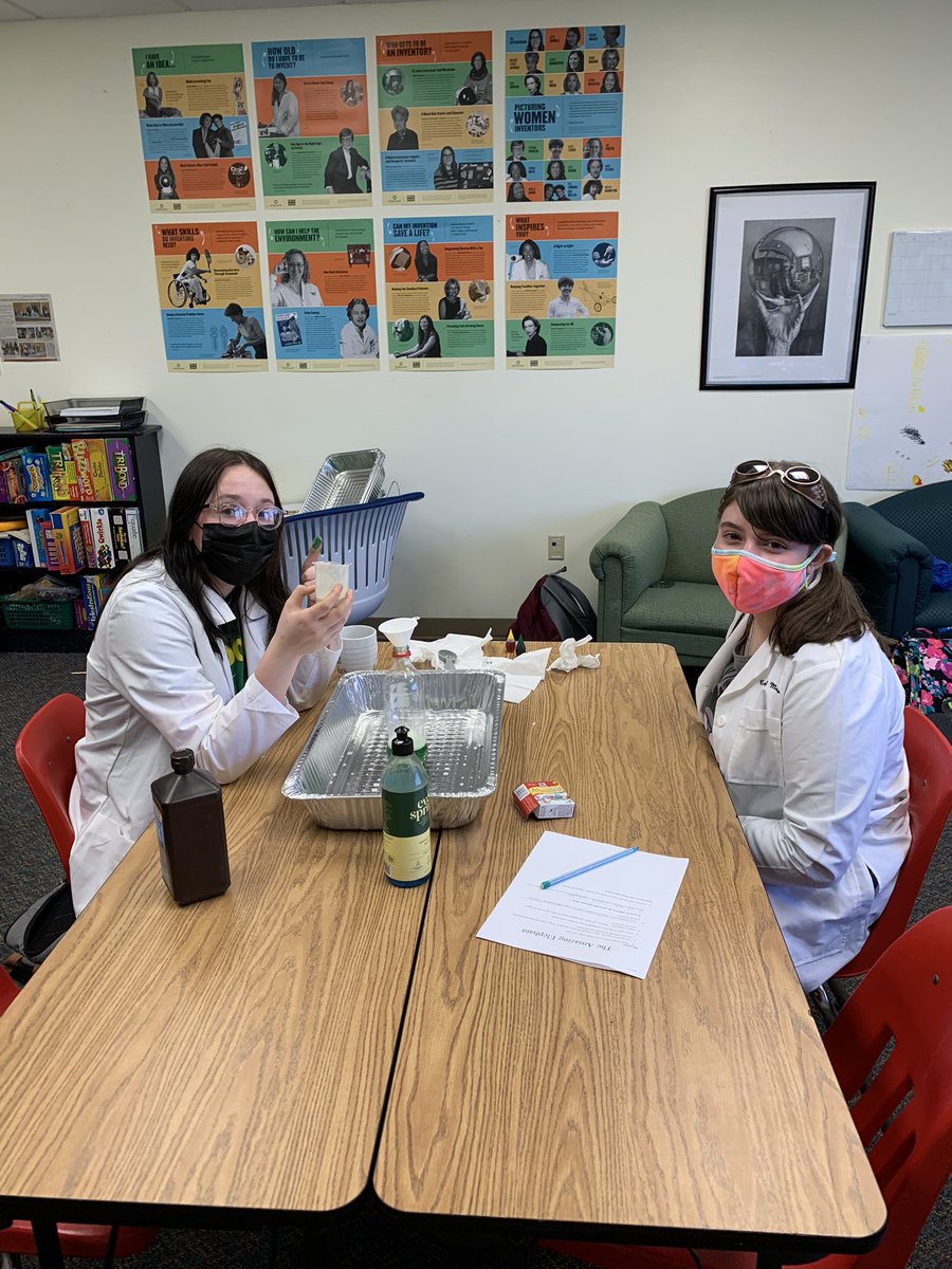 SraCSmith's tweet photo. @WoodsideMS @SaydelCSD 7th and 8th grade STEM enrichment kids exploring the scientific method with elephant toothpaste. https://t.co/xrVoeZ2StO