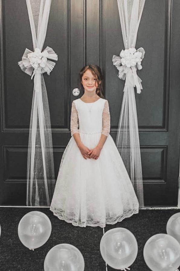CarmensDesigns's tweet photo. Princess Isabella chose 2 beautiful dresses for her First Communion celebrations and we love seeing how happy she was on her special day! Thanks for sharing these @stefaniepinto 😍⁠ https://t.co/KHveLBRwLA